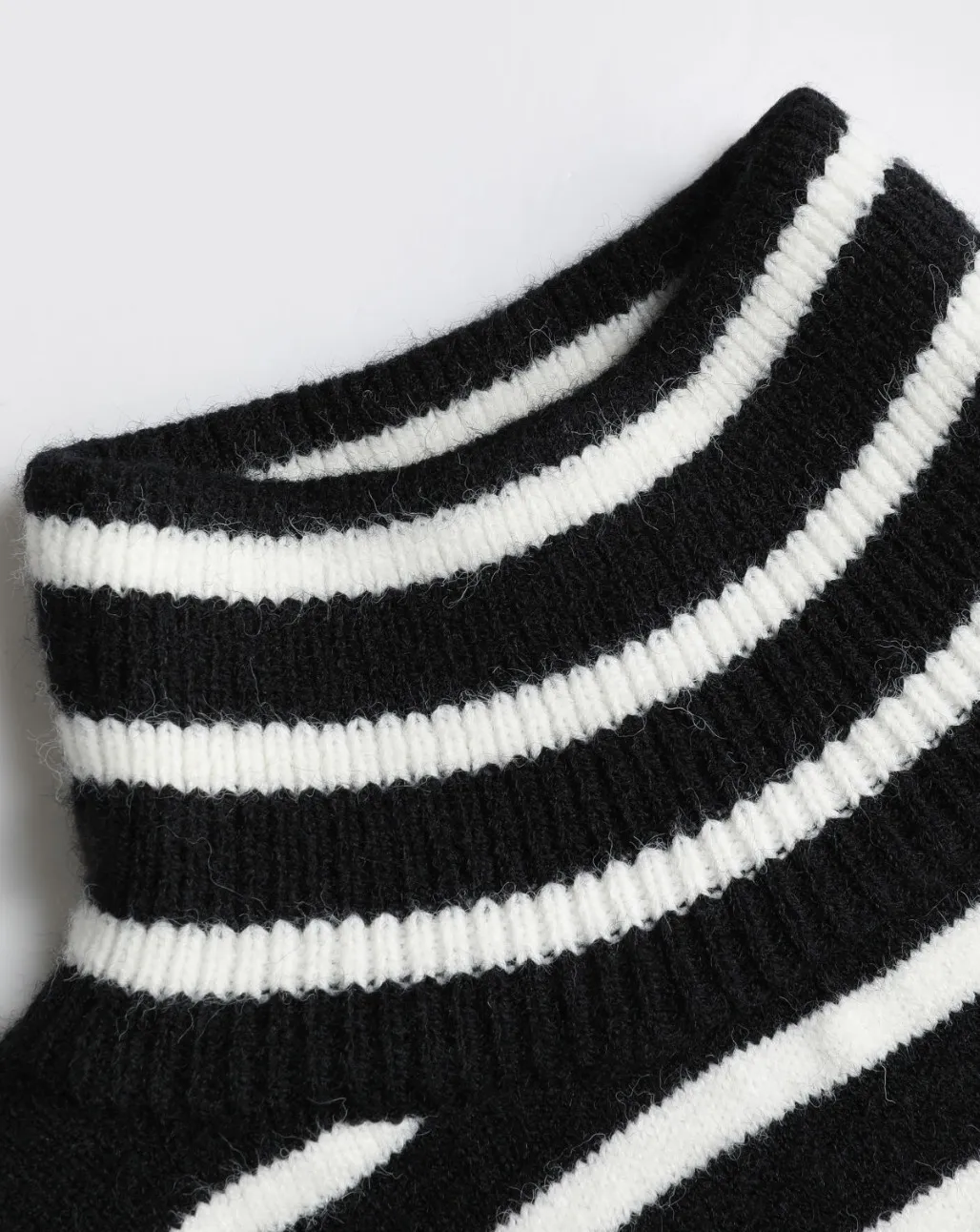 Cider  |Stripes Long Sleeves High-Neck Oversized V-neck & Crew neck