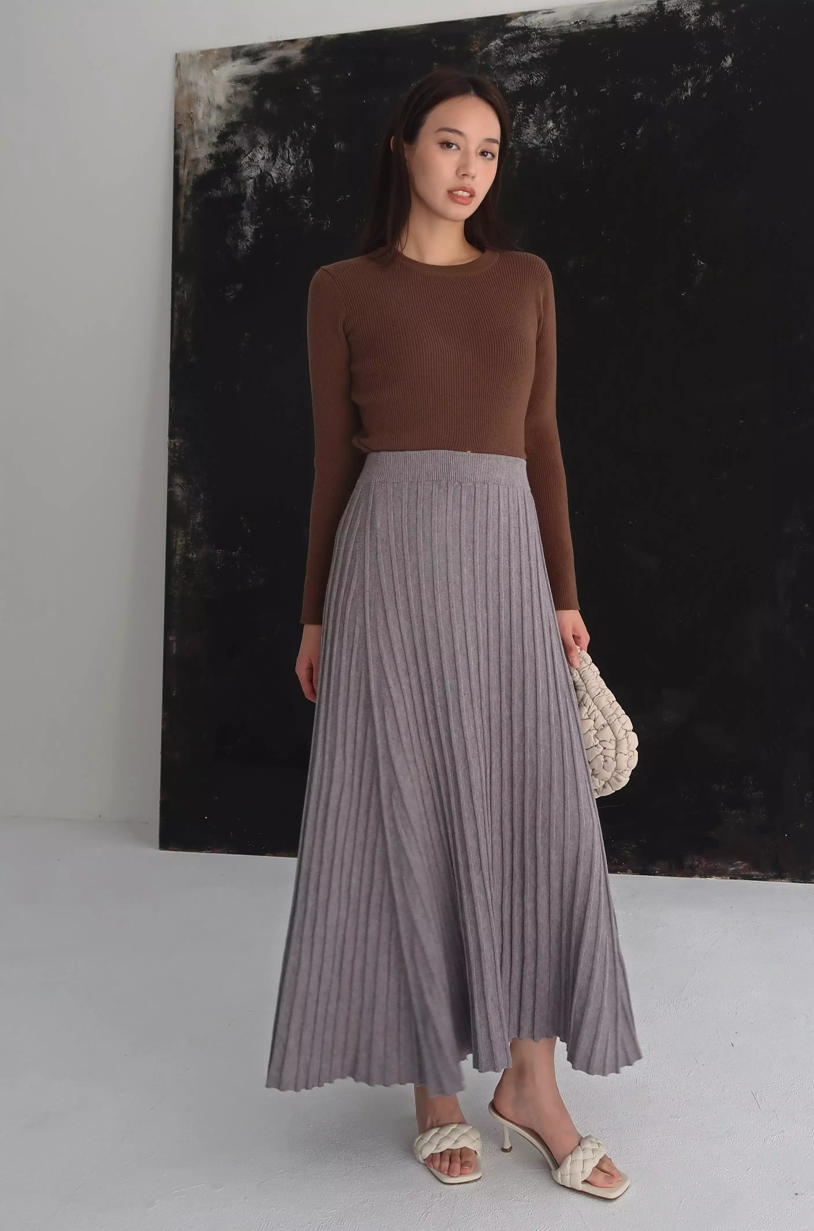 Lost in love pleated knit skirt